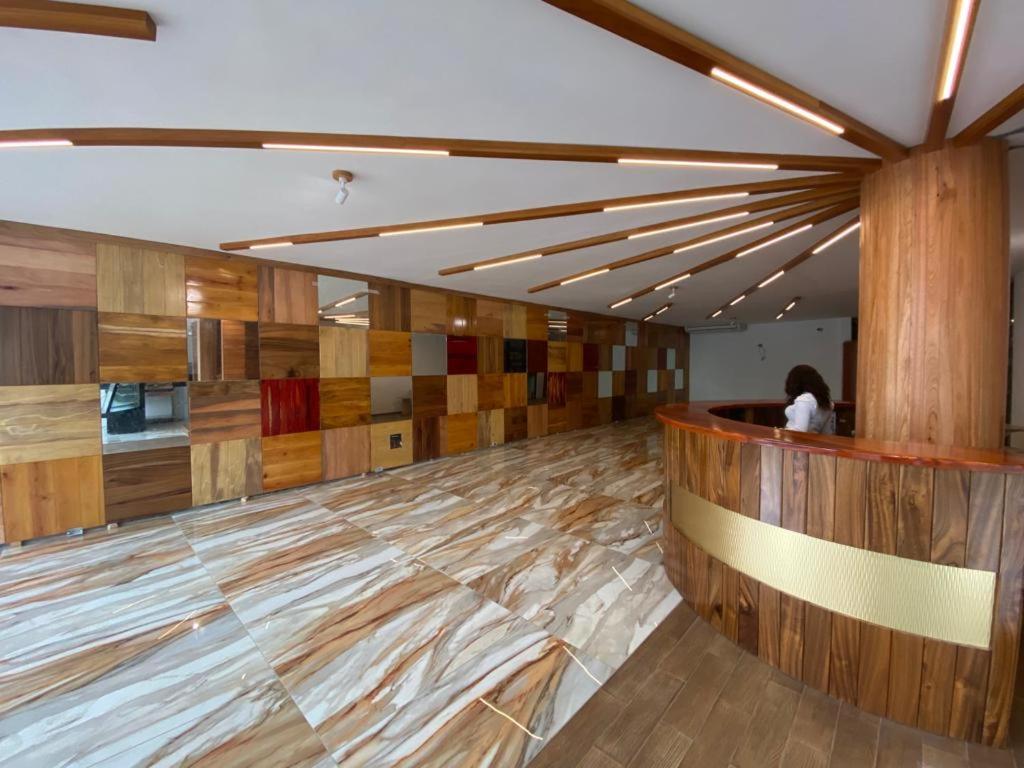 Murex Plaza Hotel & Suites Monrovia Extérieur photo