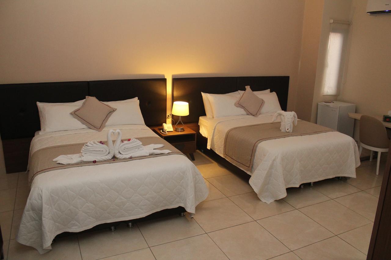 Murex Plaza Hotel & Suites Monrovia Extérieur photo