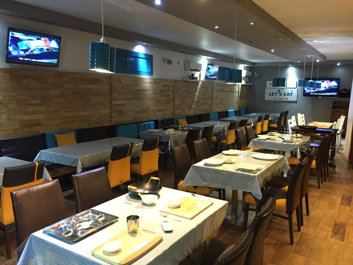 Murex Plaza Hotel & Suites Monrovia Extérieur photo