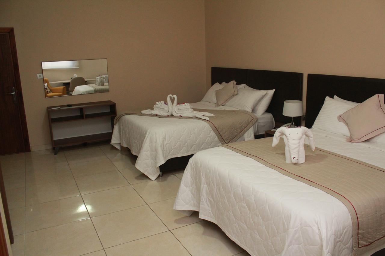 Murex Plaza Hotel & Suites Monrovia Extérieur photo