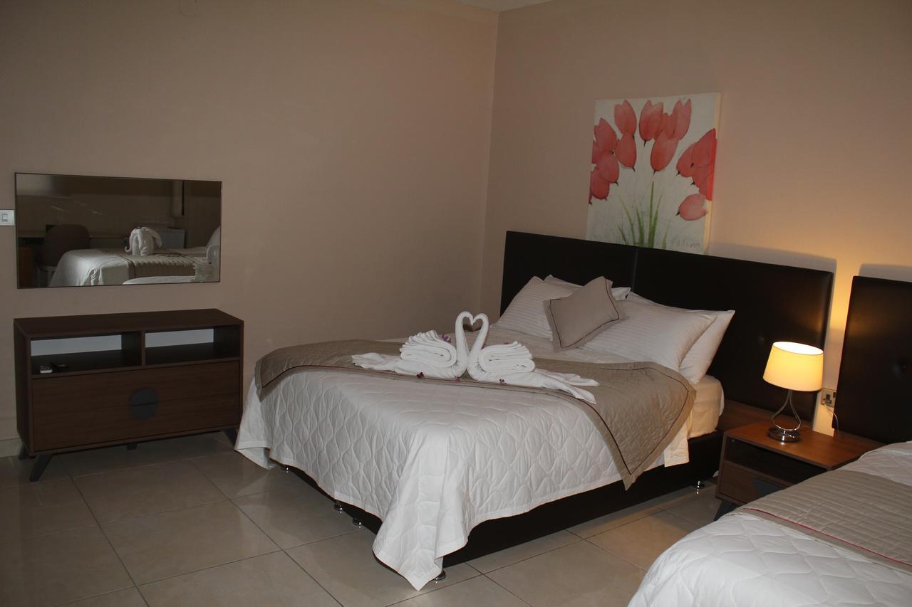 Murex Plaza Hotel & Suites Monrovia Extérieur photo