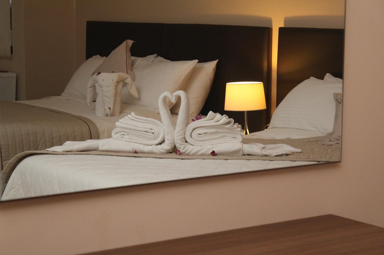Murex Plaza Hotel & Suites Monrovia Extérieur photo