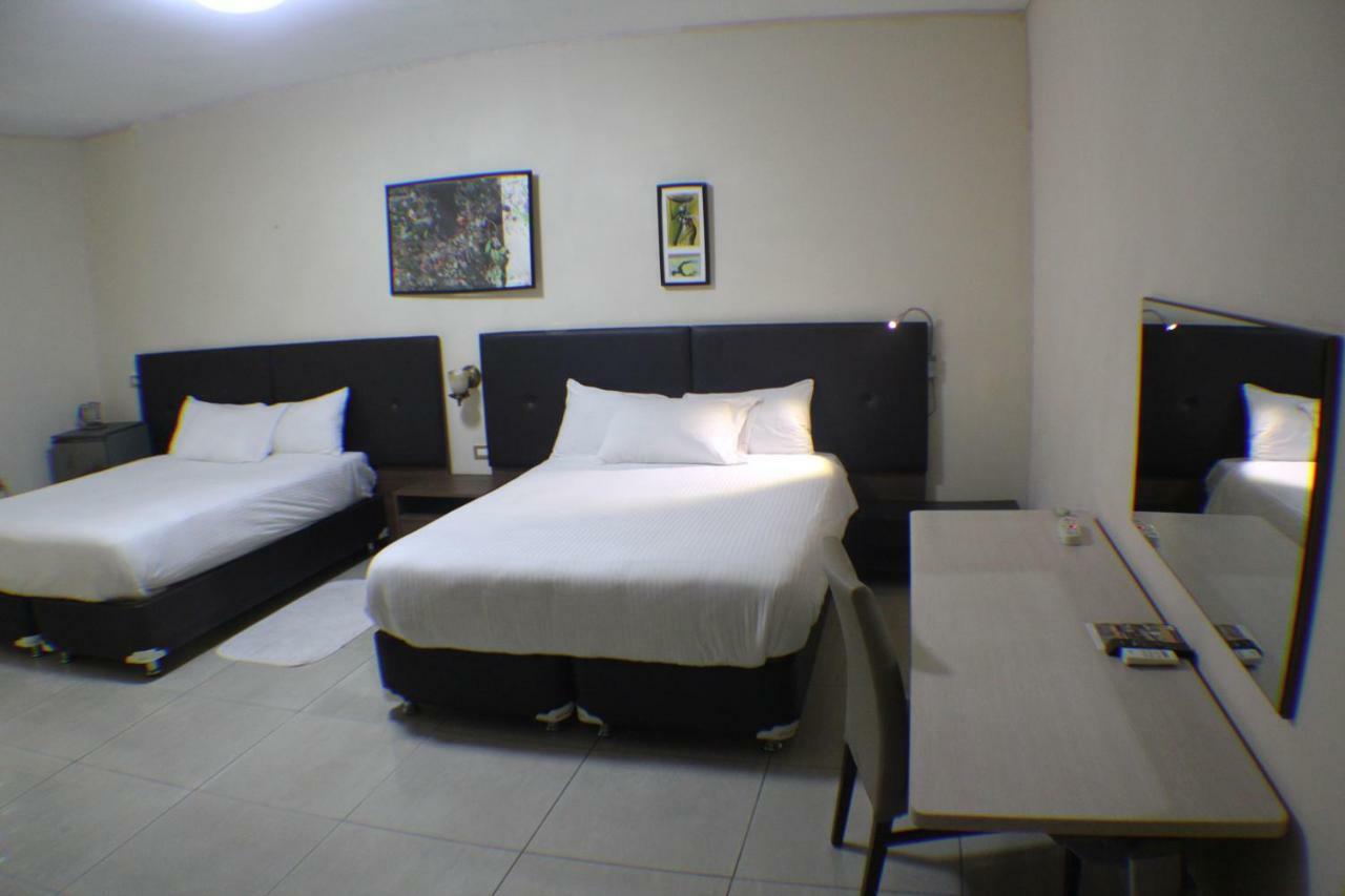 Murex Plaza Hotel & Suites Monrovia Extérieur photo