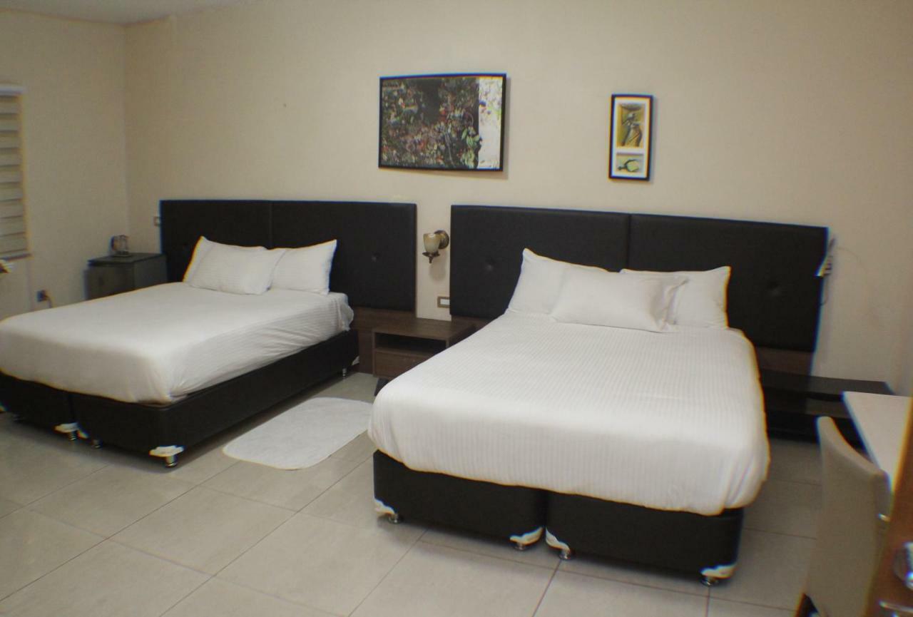 Murex Plaza Hotel & Suites Monrovia Extérieur photo